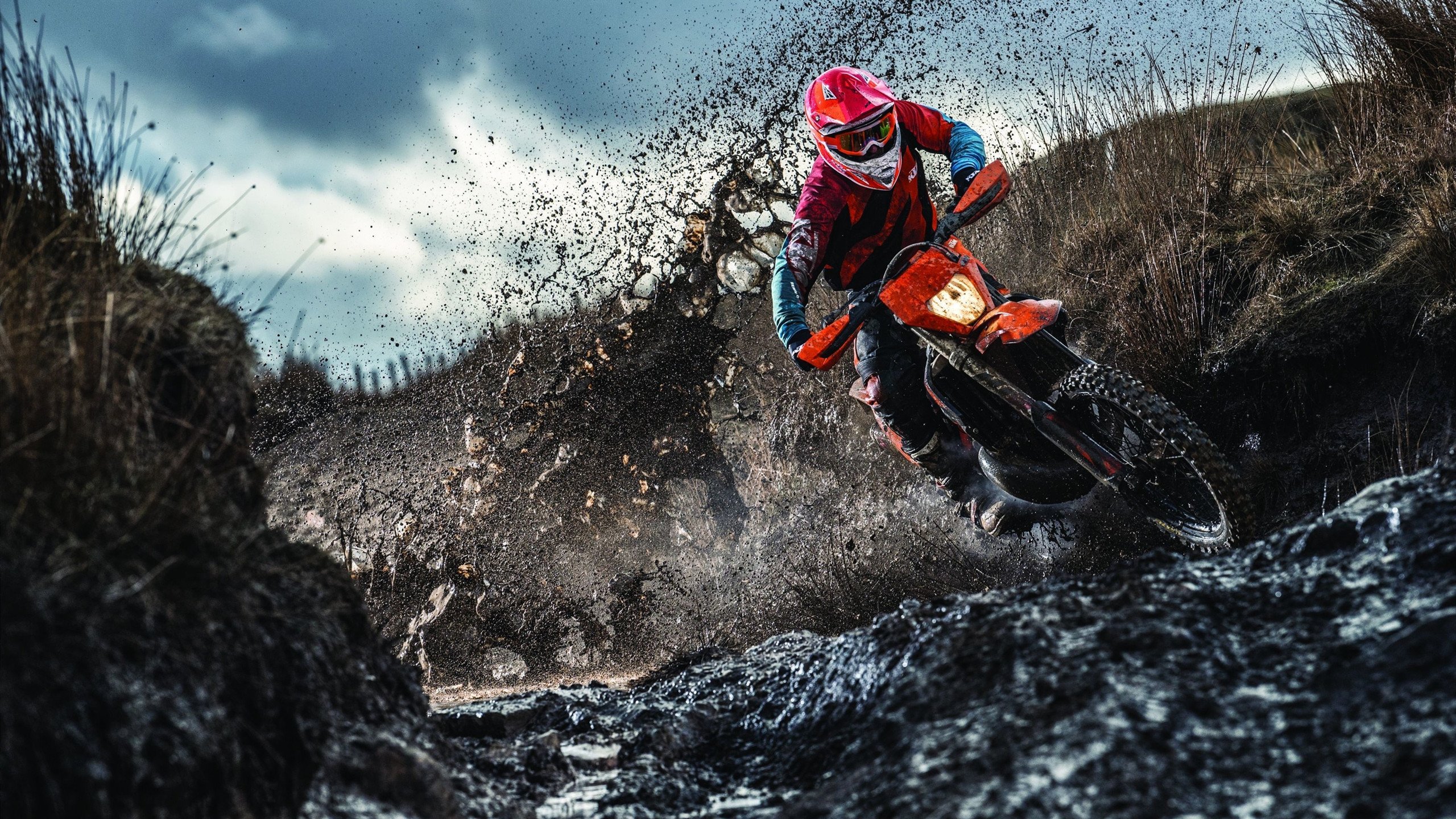 赛事报道：现场直击最热精彩瞬间，赛事精彩回顾